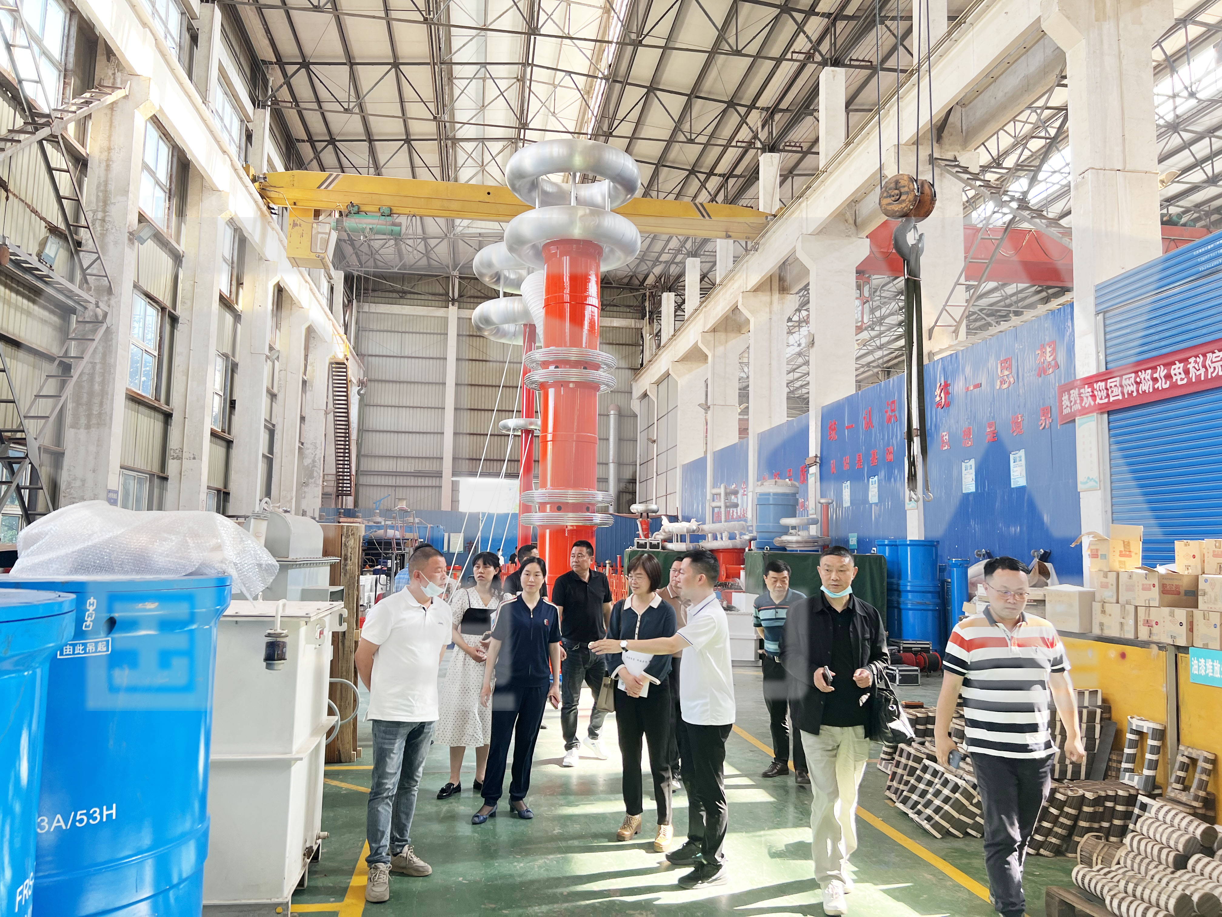 给客户详细介绍设备.jpg